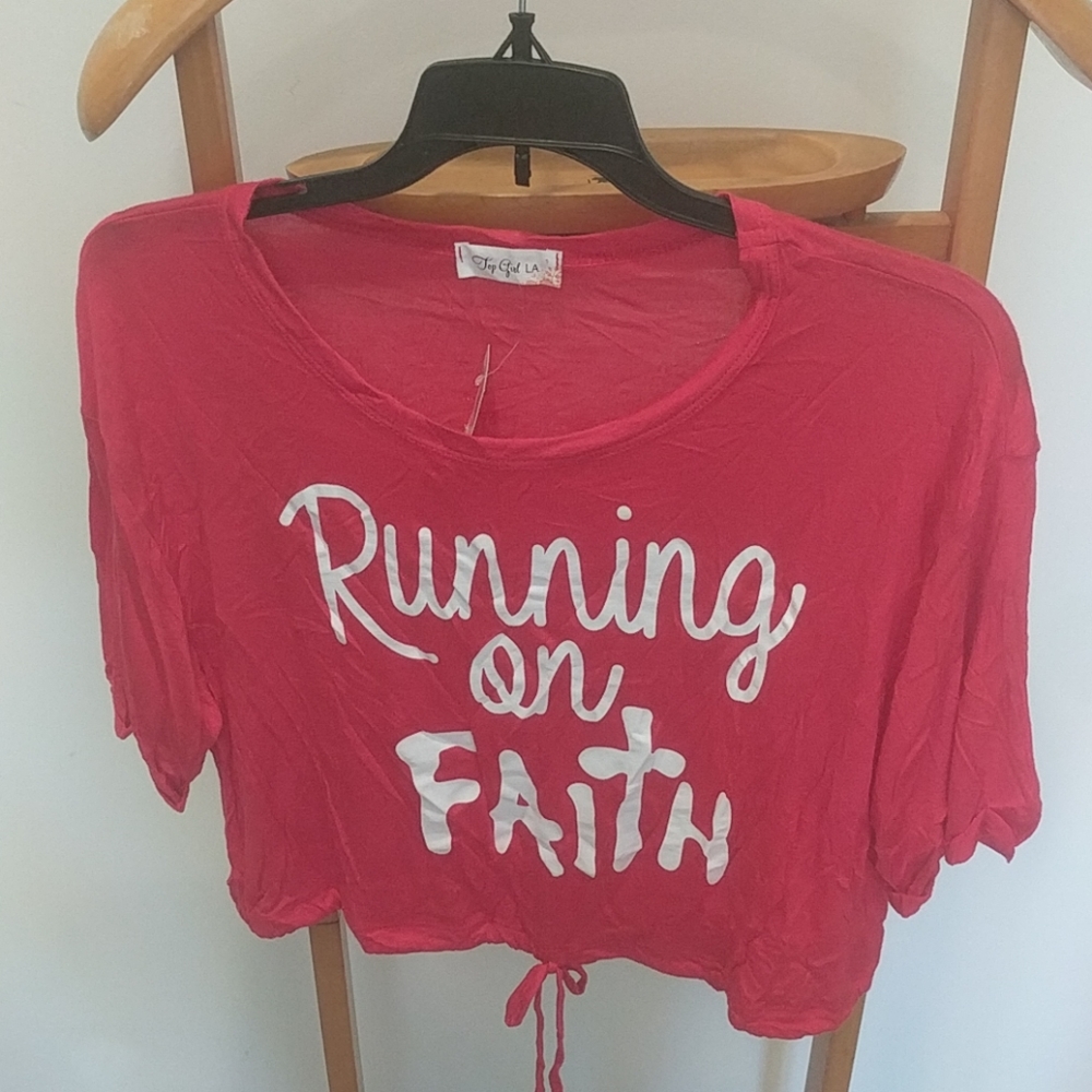 2/$20 TOP GIRL LA RED TIP SHIRT MEDIUM NWOT